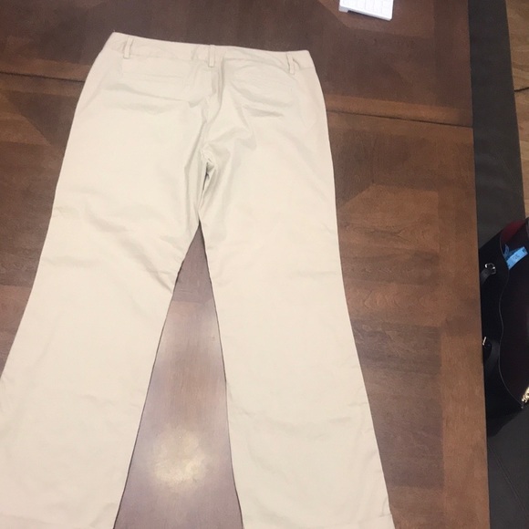 Daisy Fuentes women’s khaki pants. Size 12P. - Picture 6 of 8
